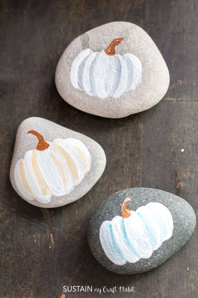 Painted-rocks-pumpkins-4